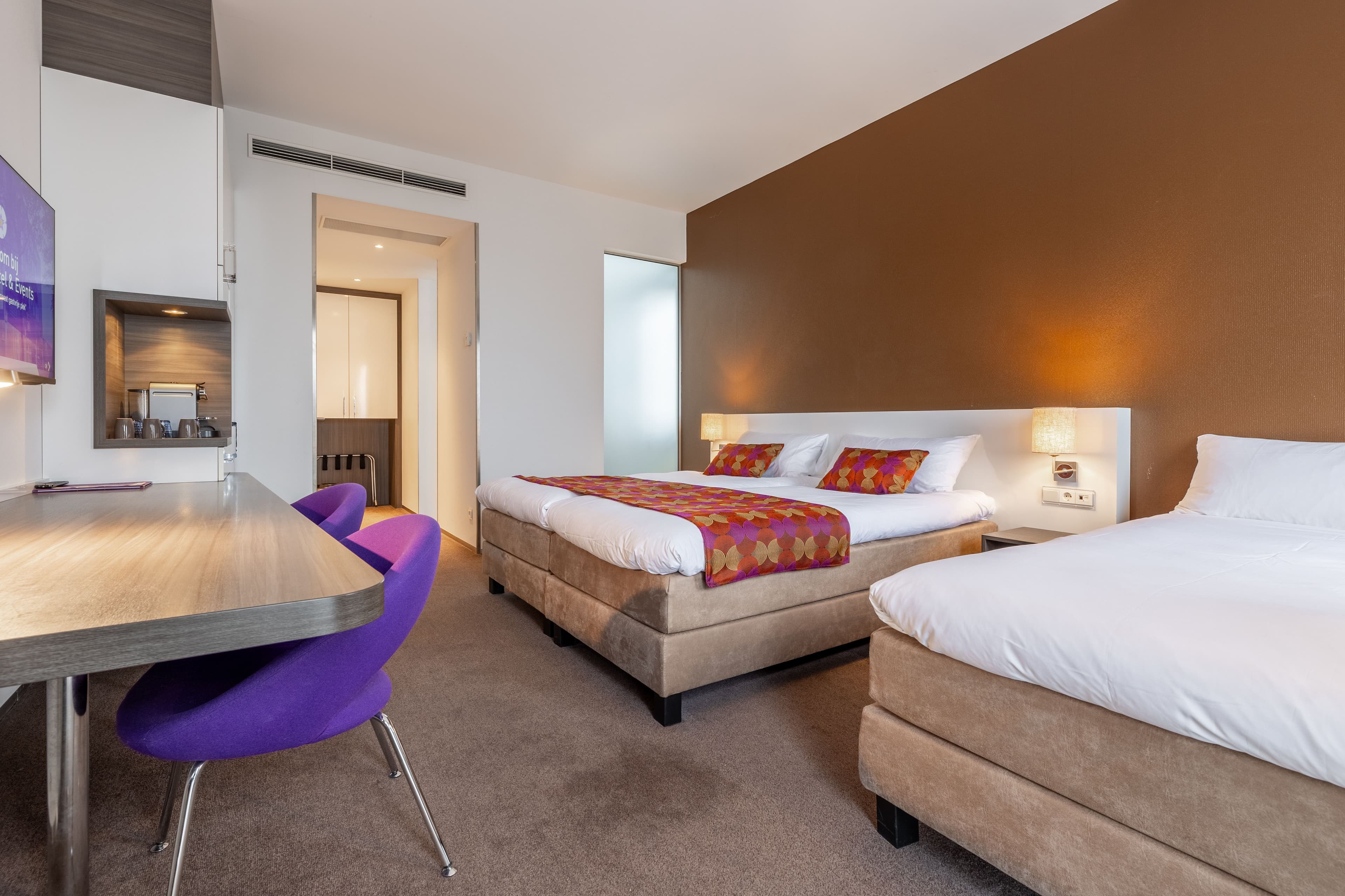 Comfort Triple Room-2.jpg